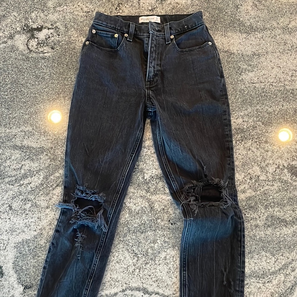 Abercrombie & Fitch Mom Jeans